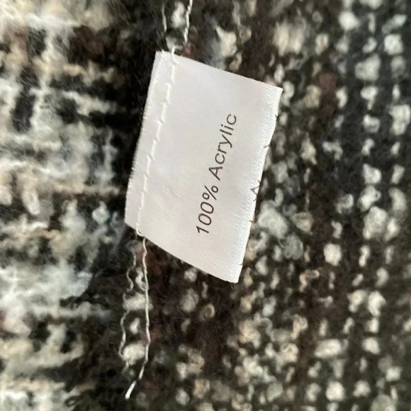 Wrap scarf - Picture 4 of 4